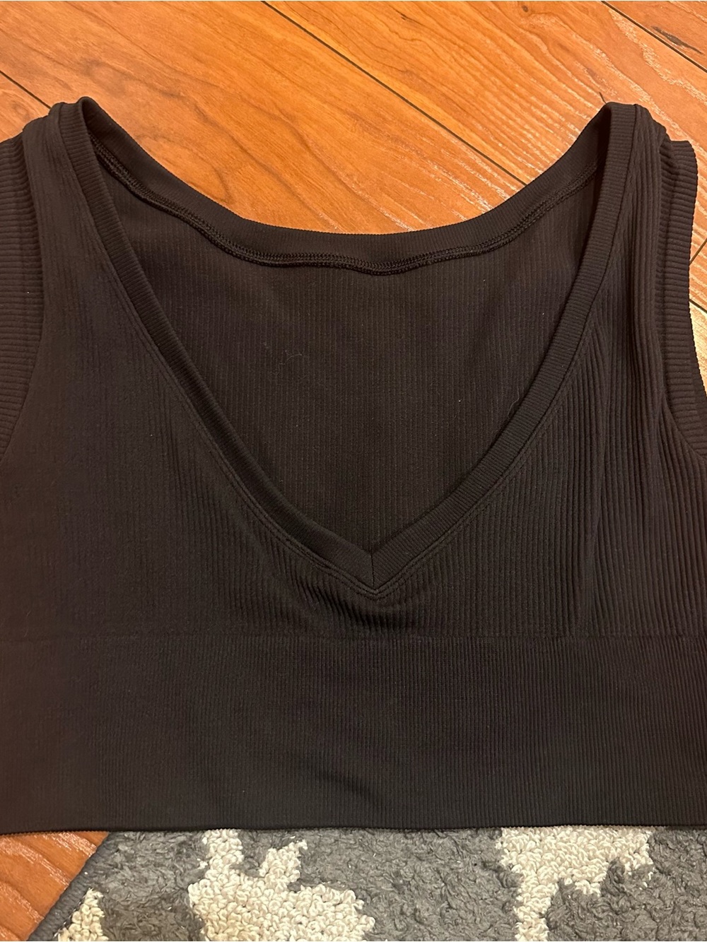 NWOT American Eagle black reversible ribbed V-neck crop top size S